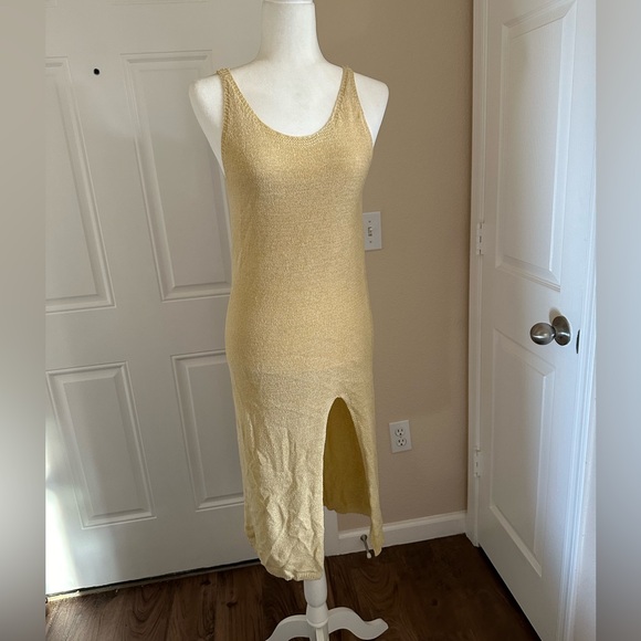 Crochet Knit Tan Dress with slit One Size - Picture 4 of 10
